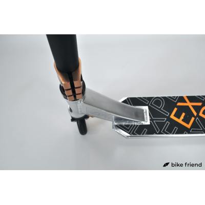 Самокат Explore Booger 300 сріблястий Самокат Explore Booger 300 сріблястий