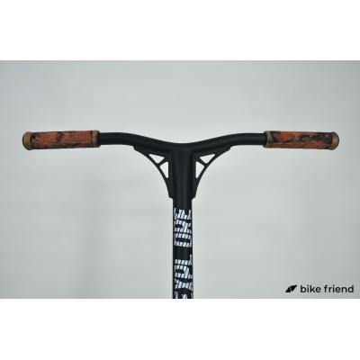 Самокат Explore Booger 300 сріблястий Самокат Explore Booger 300 сріблястий