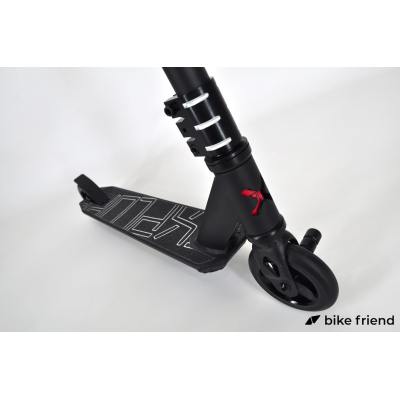 Самокат Explore Hard Deluxe чорний Самокат Explore Hard Deluxe чорний