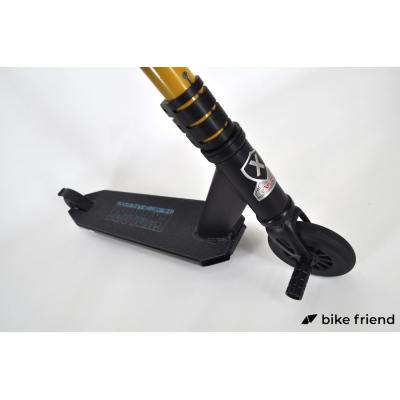 Самокат Explore Spade Deluxe II New чорний з жовтим Самокат Explore Spade Deluxe II New чорний з жовтим