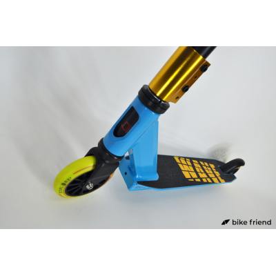 Самокат трюковый Explore Wave Classic HIC желто-голубой Самокат трюковый Explore Wave Classic HIC желто-голубой