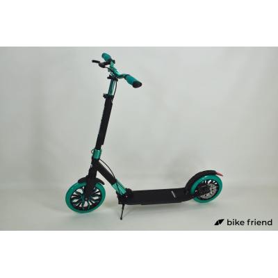 Самокат Maraton Cardinal чорний з бірюзовим Самокат Maraton Cardinal чорний з бірюзовим