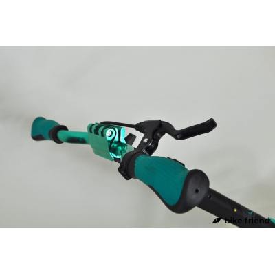 Самокат Maraton Cardinal чорний з бірюзовим Самокат Maraton Cardinal чорний з бірюзовим