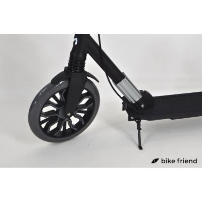 Самокат Maraton Cardinal черный с серым Самокат Maraton Cardinal черный с серым