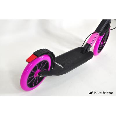 Самокат Maraton Cardinal чорний з рожевим Самокат Maraton Cardinal чорний з рожевим