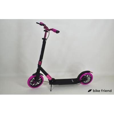 Самокат Maraton Cardinal чорний з рожевим Самокат Maraton Cardinal чорний з рожевим