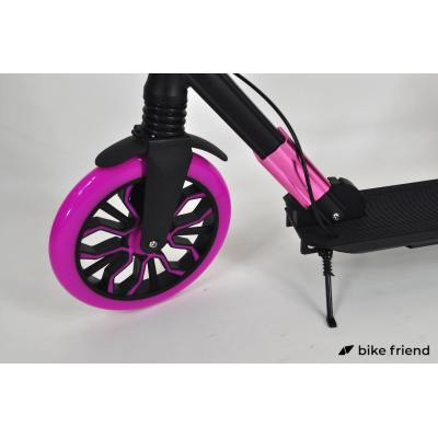 Самокат Maraton Cardinal чорний з рожевим Самокат Maraton Cardinal чорний з рожевим