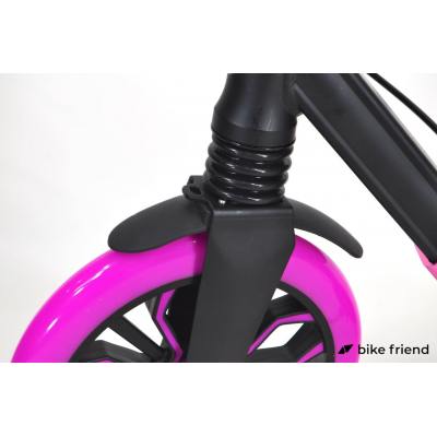 Самокат Maraton Cardinal чорний з рожевим Самокат Maraton Cardinal чорний з рожевим