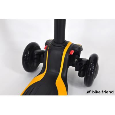 Самокат трехколесный Maraton Global B оранжевый Самокат трехколесный Maraton Global B оранжевый