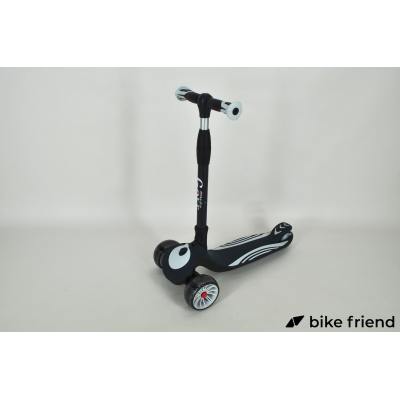 Самокат Maraton Golf B триколісний синій Самокат Maraton Golf B триколісний синій