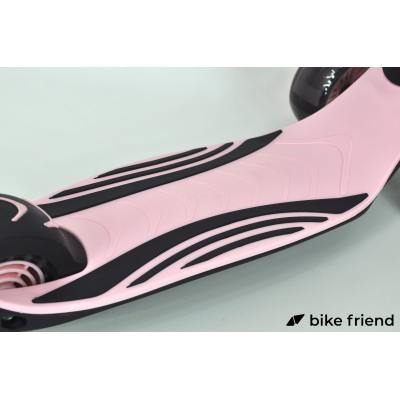 Самокат трехколесный Maraton Golf G розово-черный Самокат трехколесный Maraton Golf G розово-черный