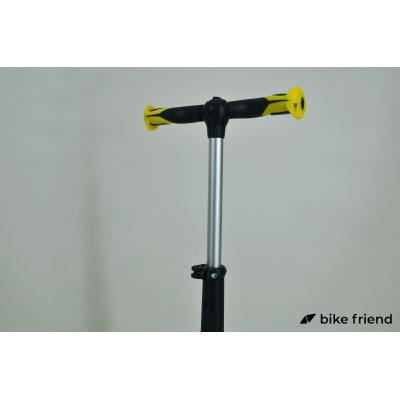 Трехколесный самокат Maraton Pony желтый с черным Трехколесный самокат Maraton Pony желтый с черным