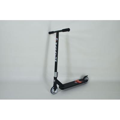 Самокат Maraton Prospect черно-красный Самокат Maraton Prospect черно-красный