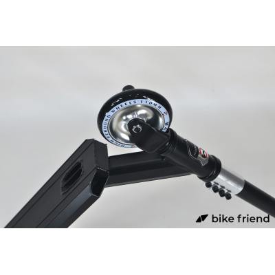 Самокат Maraton Prospect черно-красный Самокат Maraton Prospect черно-красный