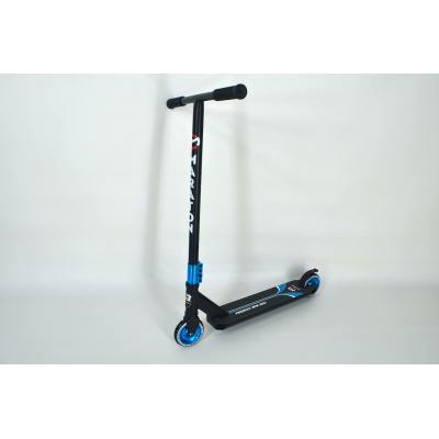 Самокат Maraton Prospect черно-синий Самокат Maraton Prospect черно-синий