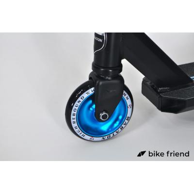 Самокат Maraton Prospect черно-синий Самокат Maraton Prospect черно-синий