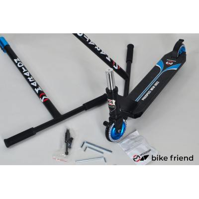 Самокат Maraton Prospect черно-синий Самокат Maraton Prospect черно-синий