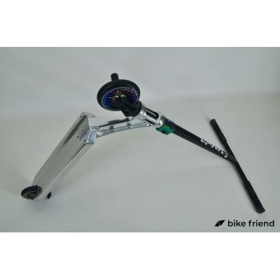 Самокат Maraton Slip Stream сріблястий Самокат Maraton Slip Stream сріблястий