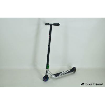 Самокат Maraton Slip Stream сріблястий Самокат Maraton Slip Stream сріблястий