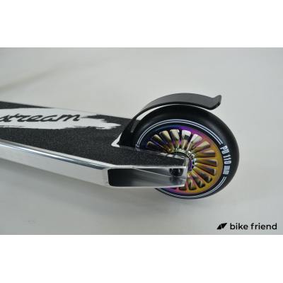 Самокат Maraton Slip Stream сріблястий Самокат Maraton Slip Stream сріблястий