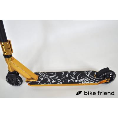 Самокат Maraton Trigger золотистый Самокат Maraton Trigger золотистый