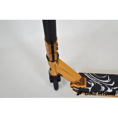 Самокат Maraton Trigger золотистый Самокат Maraton Trigger золотистый