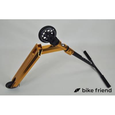 Самокат Maraton Trigger золотистый Самокат Maraton Trigger золотистый