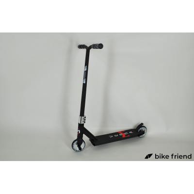 Самокат Maraton Versa чорний Самокат Maraton Versa чорний