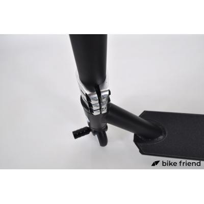 Самокат Maraton Versa чорний Самокат Maraton Versa чорний