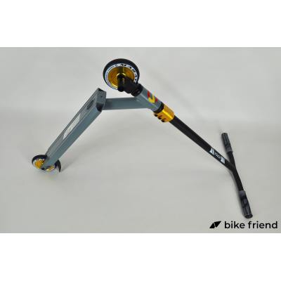 Самокат Maraton Versa сірий Самокат Maraton Versa сірий